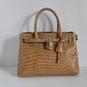 Elegant Tan Crocodile-Embossed Women's Handbag